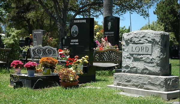 hollywood forever cemetery