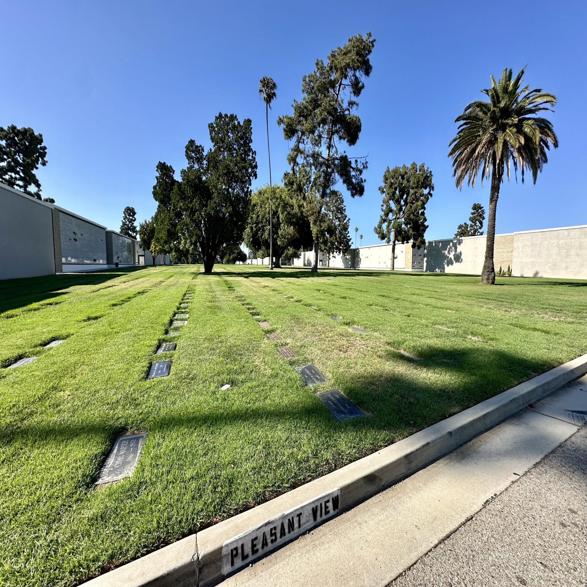 Urn space in Pleasant View