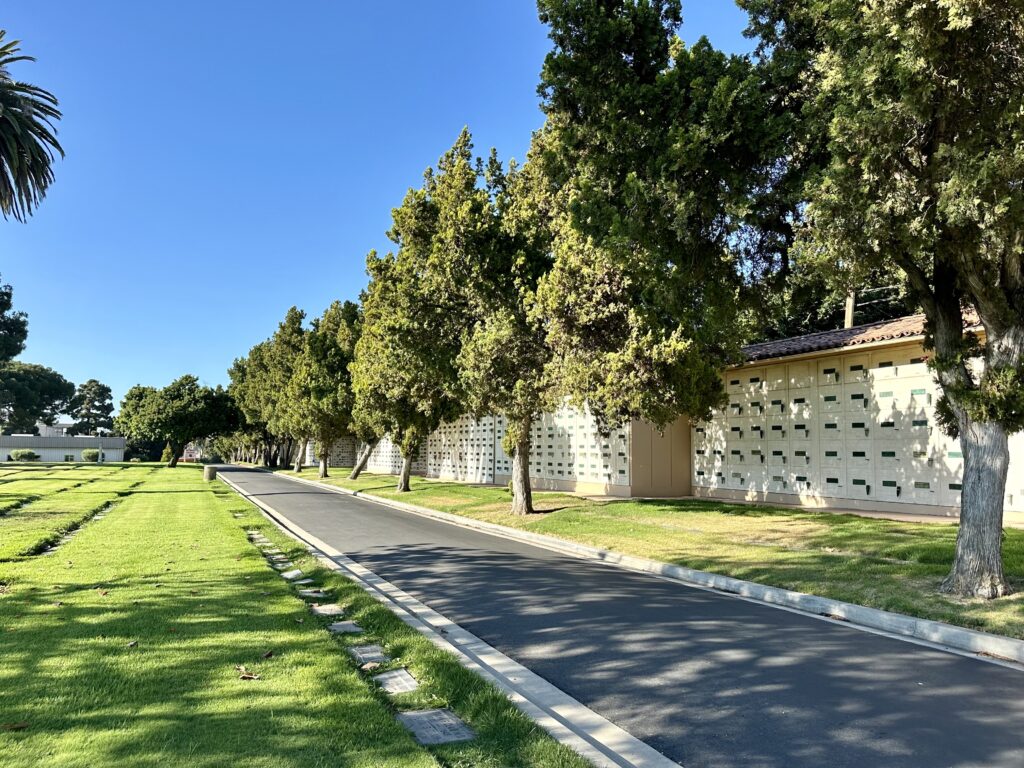 Del Prado Mausoleum, Inglewood Park