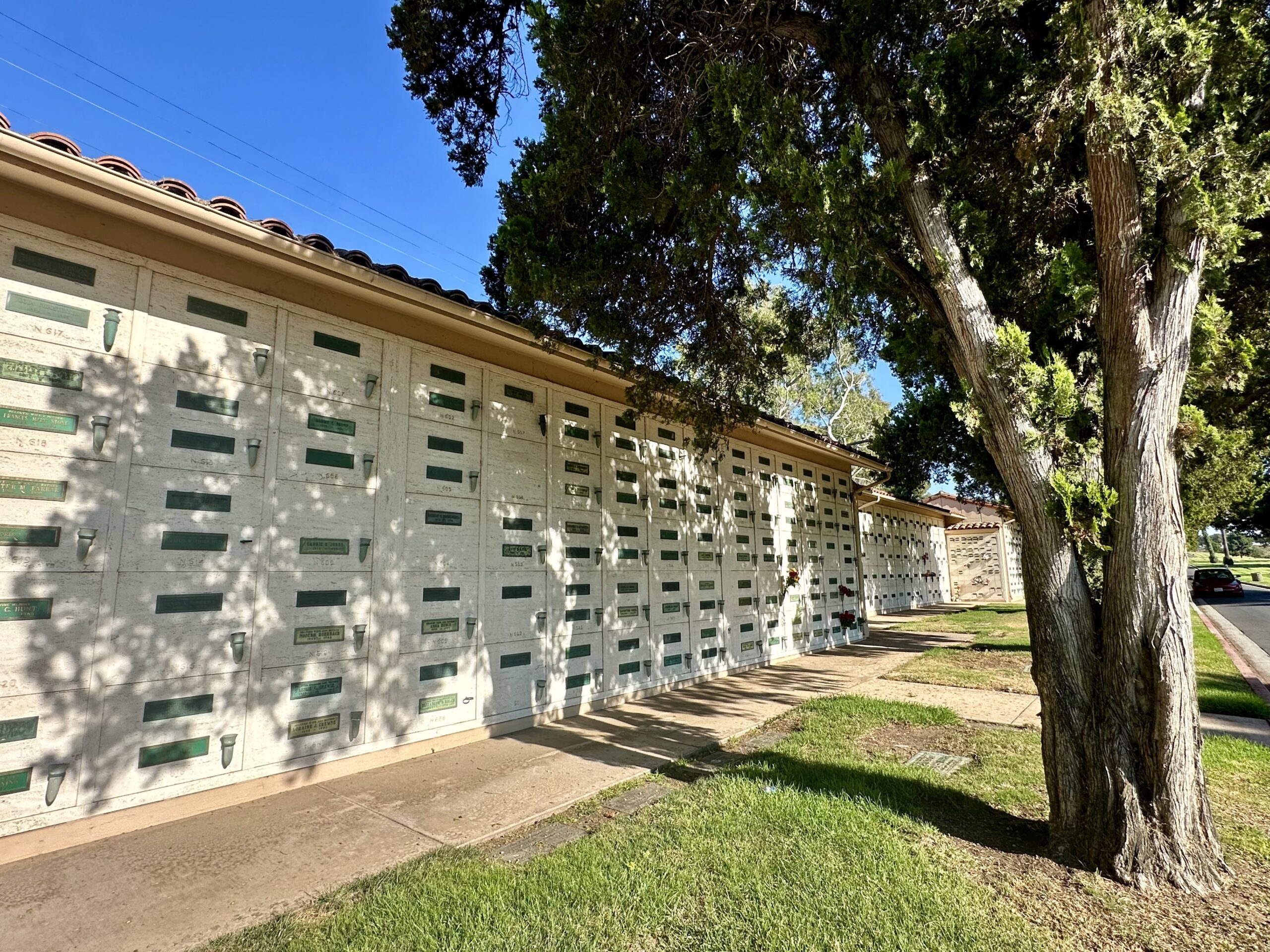 Garden of the Del Prado Mausoleum