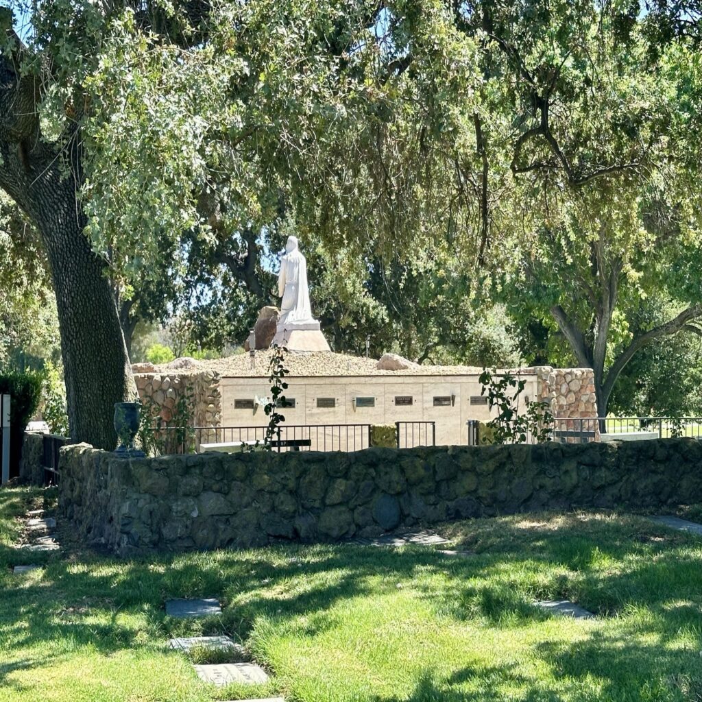 Garden of Gethsemane, Pierce Brothers Valley Oaks