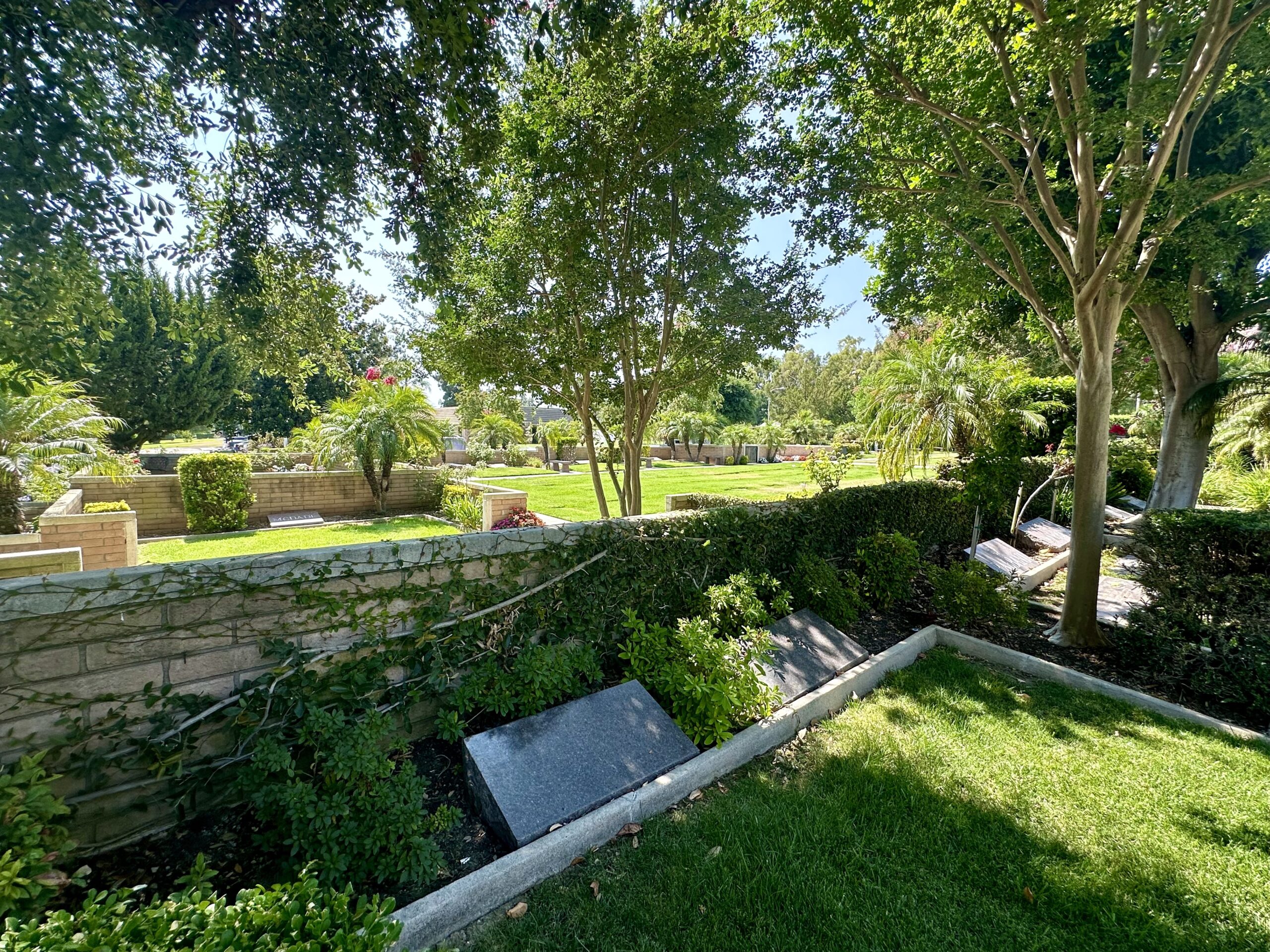 Two grave spaces in Oak Knoll Estate Pillow Garden