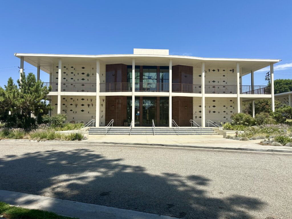 Lakeview Mausoleum, Rose Hills Memorial Park