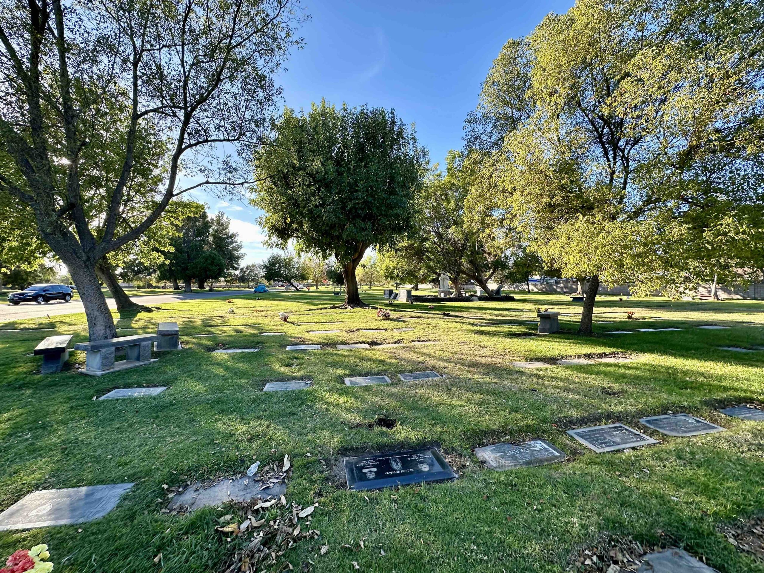 Grave space in Apostles