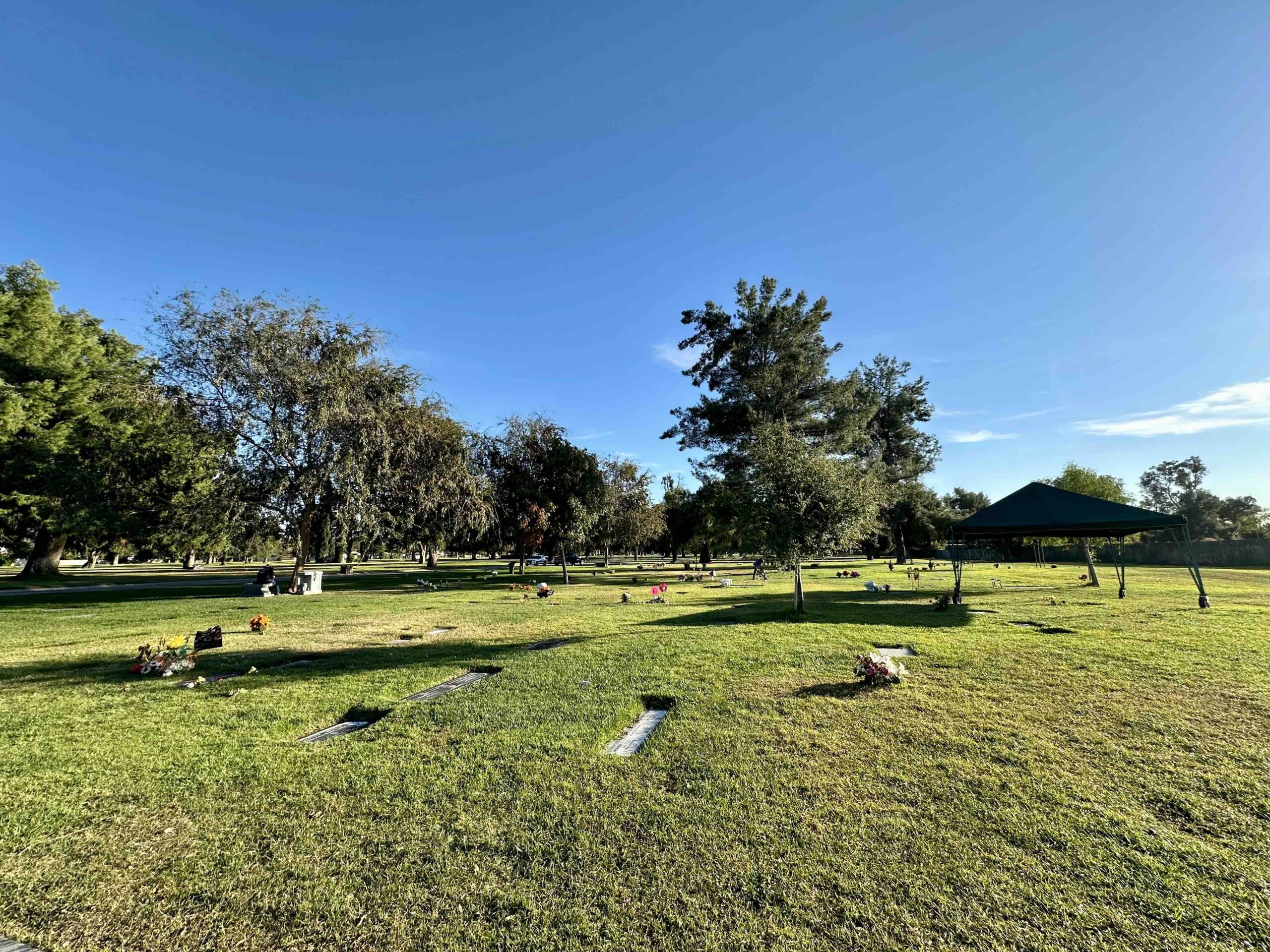 Double grave in Elm Lawn