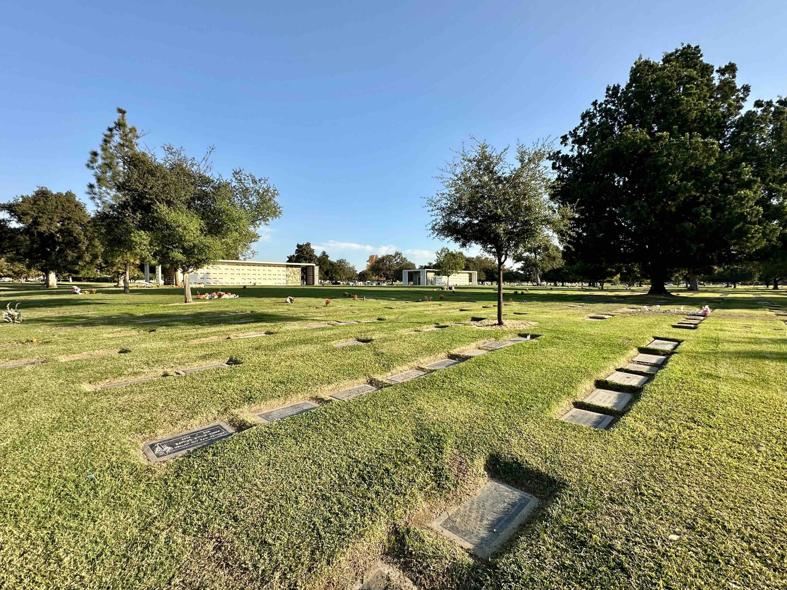 Group of 4 grave spaces in Garden of Devotion