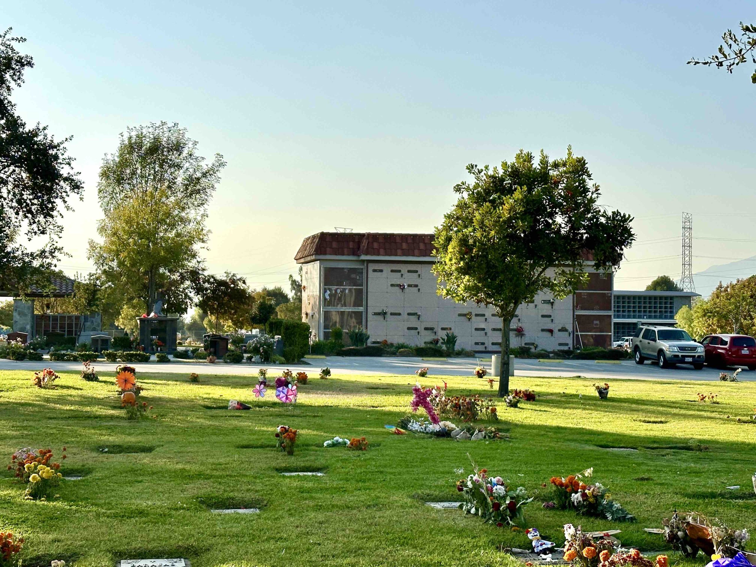 Double depth lawn crypt in the Garden of Memory