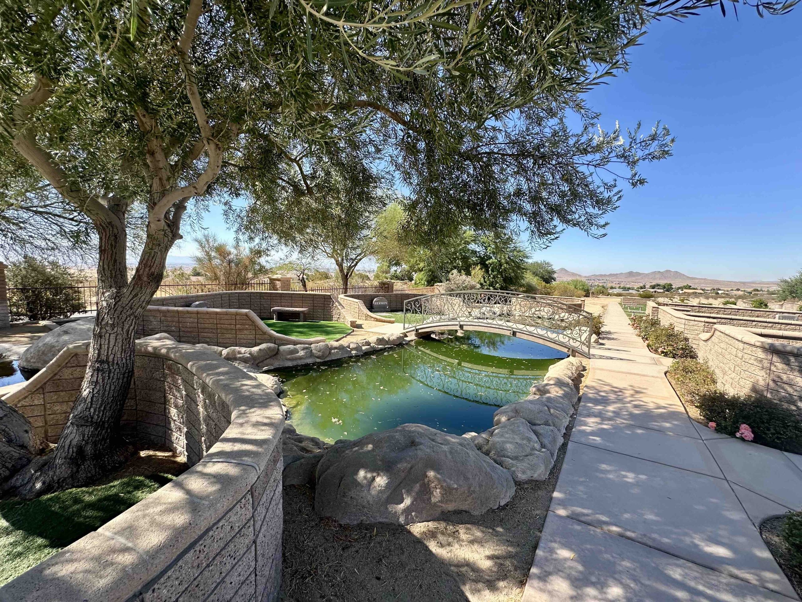 Grave space in Garden of Reflection