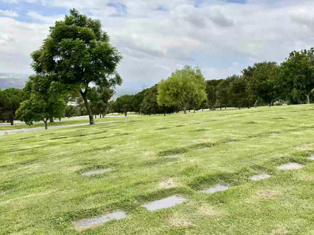 Carnation Lawn Rose Hills Memorial Park Whittier-Bayer Cemetery Brokers