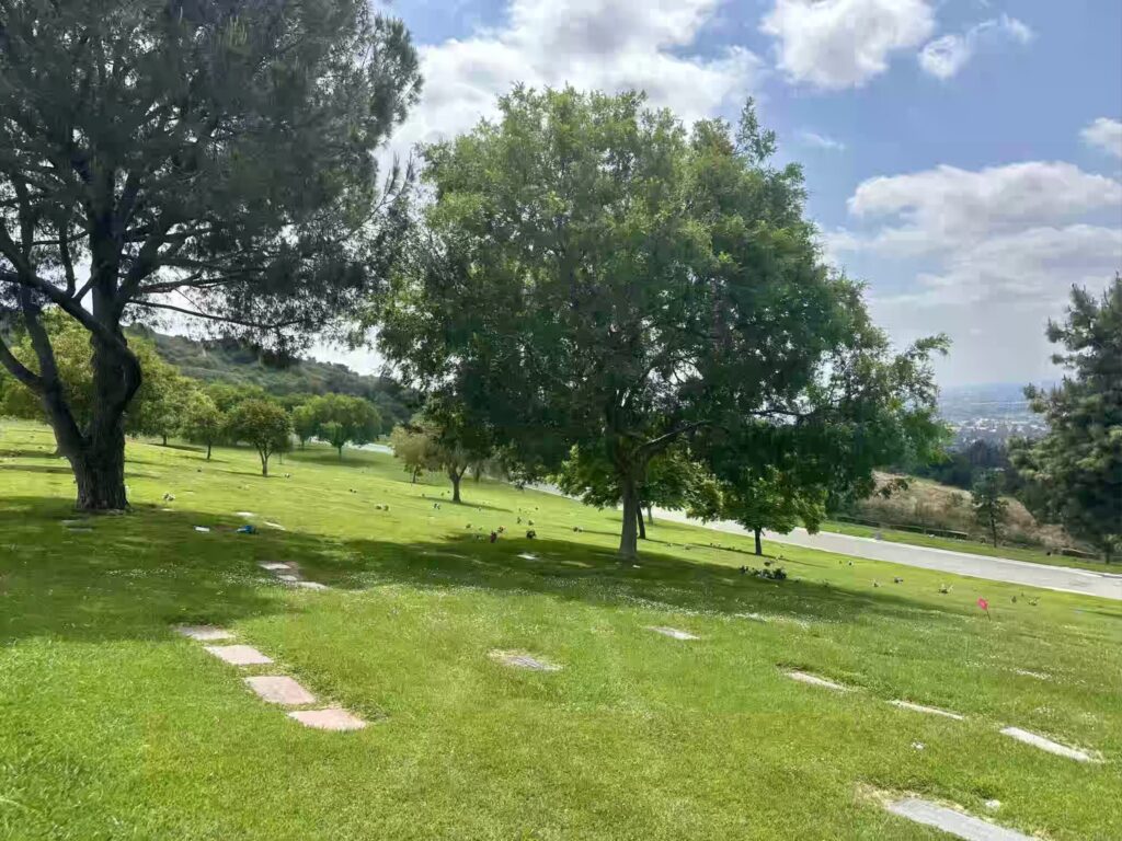 Garden of Commemoration Rose Hills Memorial Park Whittier-Bayer Cemetery Brokers