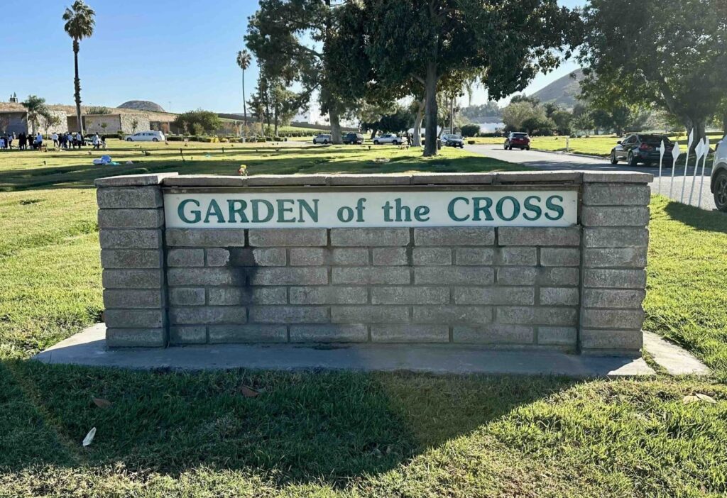 Green-Acres-Memorial-Park-Bloomington-Garden-Of-The-Cross-Sign-Bayer-Cemetery-Brokers