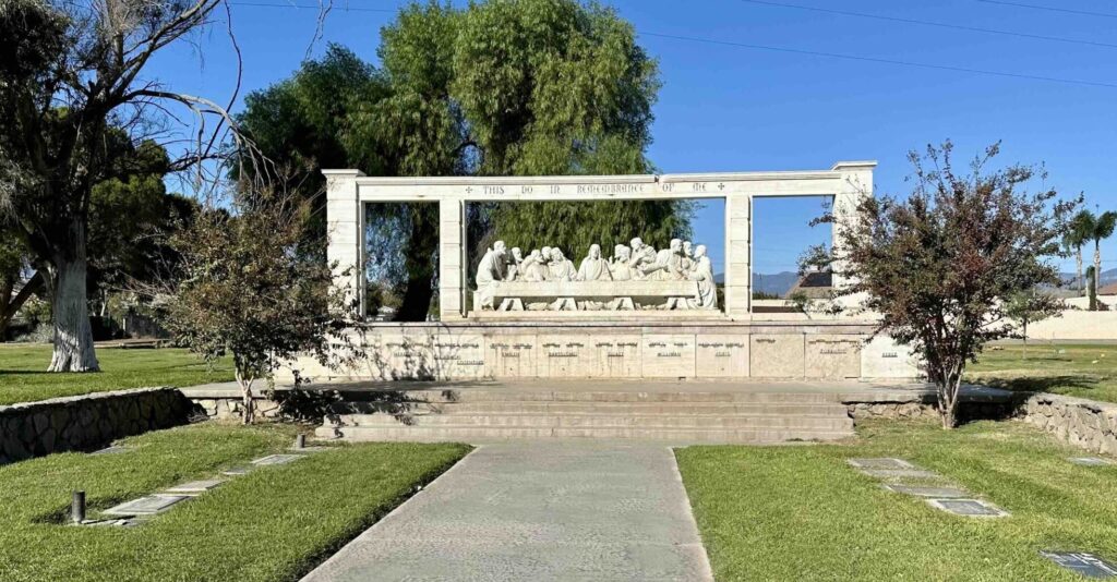 Green-Acres-Memorial-Park-Bloomington-Garden-Of-The-Last-Supper-Statue-Bayer-Cemetery-Brokers