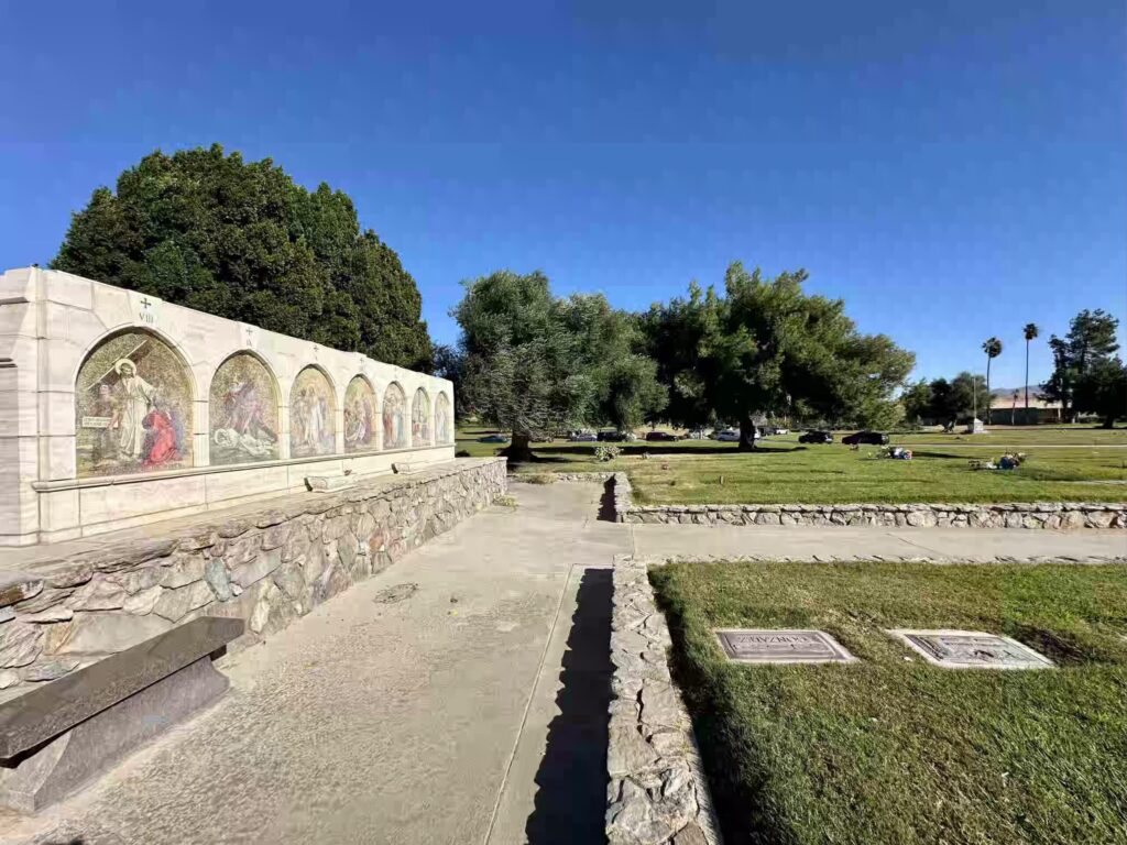 Green-Acres-Memorial-Park-Bloomington-Garden-Of-The-Resurrection-Bayer-Cemetery-Brokers