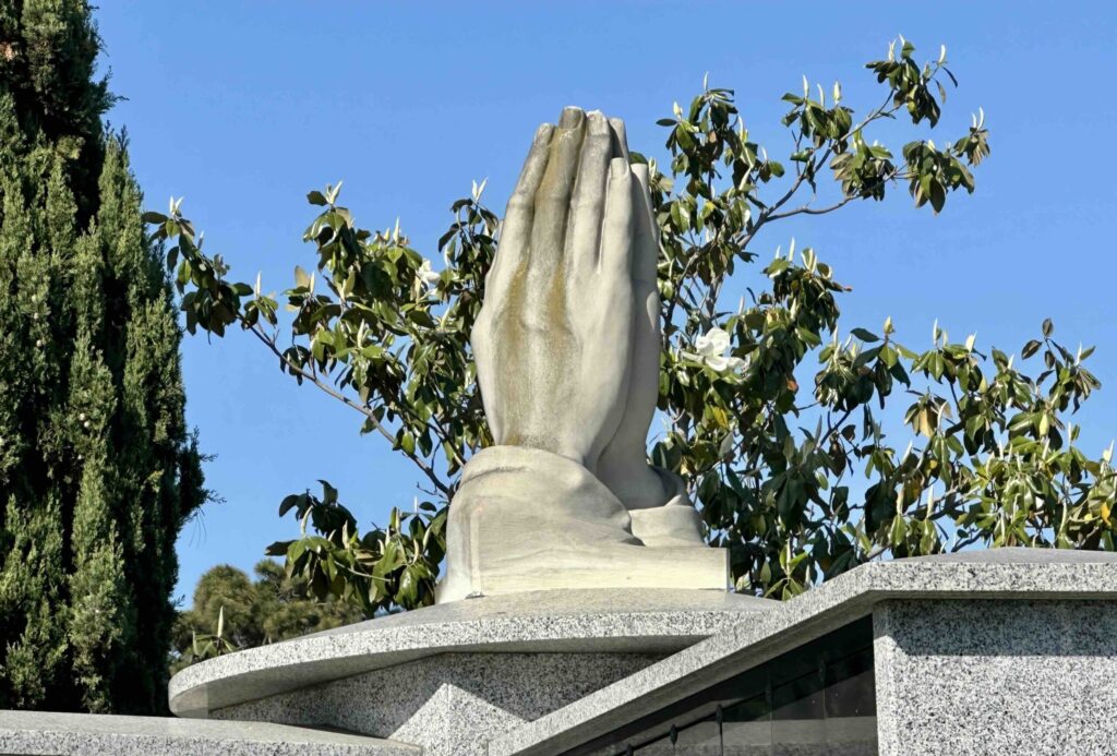 Inglewood Park Cemetery Statue in Garden of Prayer Bayer Cemetery Brokers