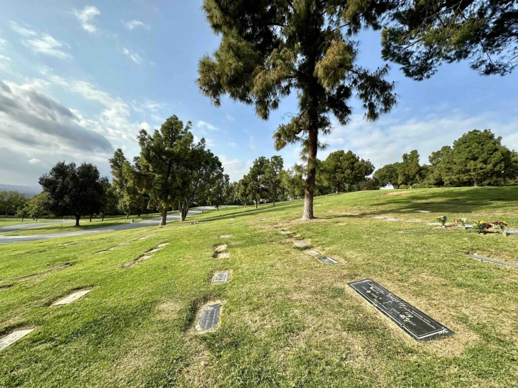 Primrose Lawn Rose Hills Memorial Park Whittier-Bayer Cemetery Brokers