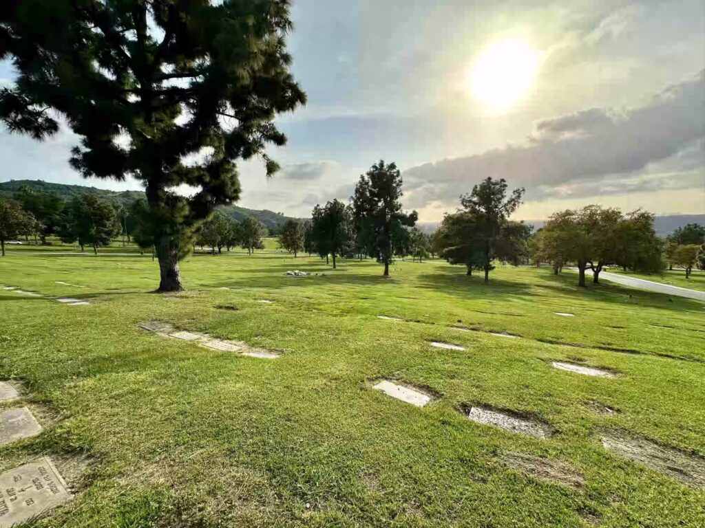 Primrose Lawn Rose Hills Memorial Park Whittier-Bayer Cemetery Brokers