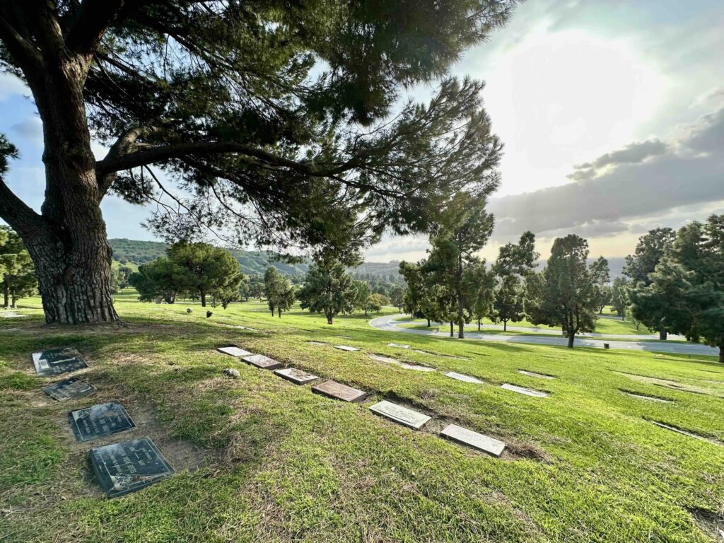 Primrose Lawn Rose Hills Memorial Park Whittier-Bayer Cemetery Brokers