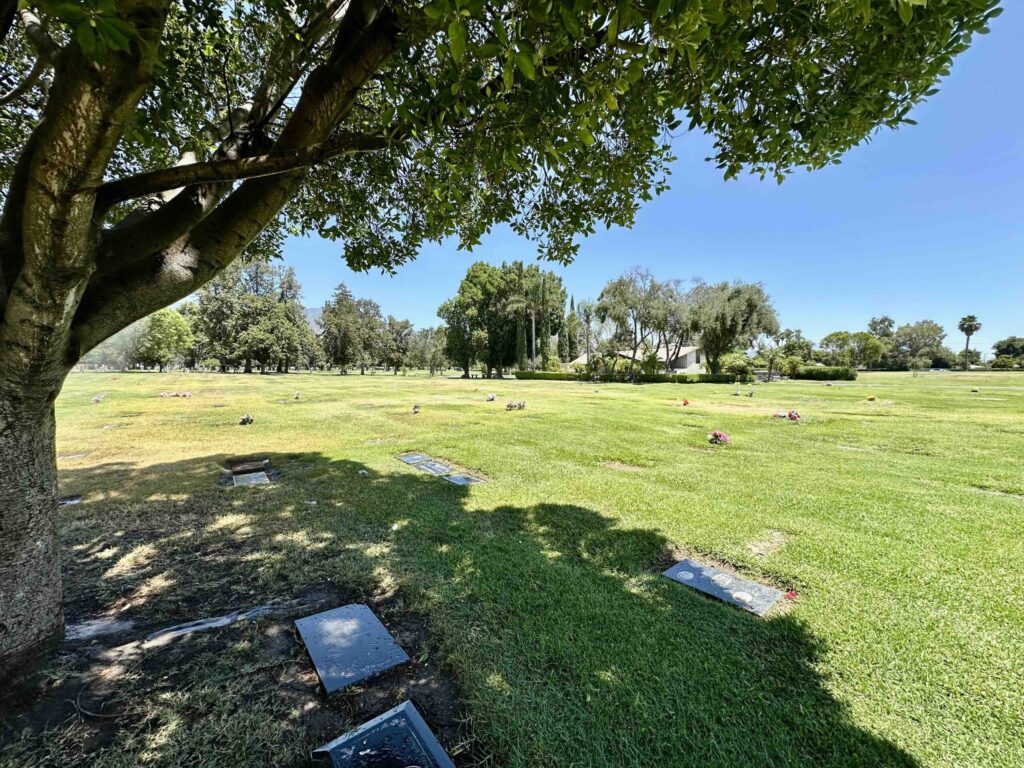 Jardin Del Angel Turner and Stevens Live Oak Memorial Park Monrovia - Bayer Cemetery Brokers