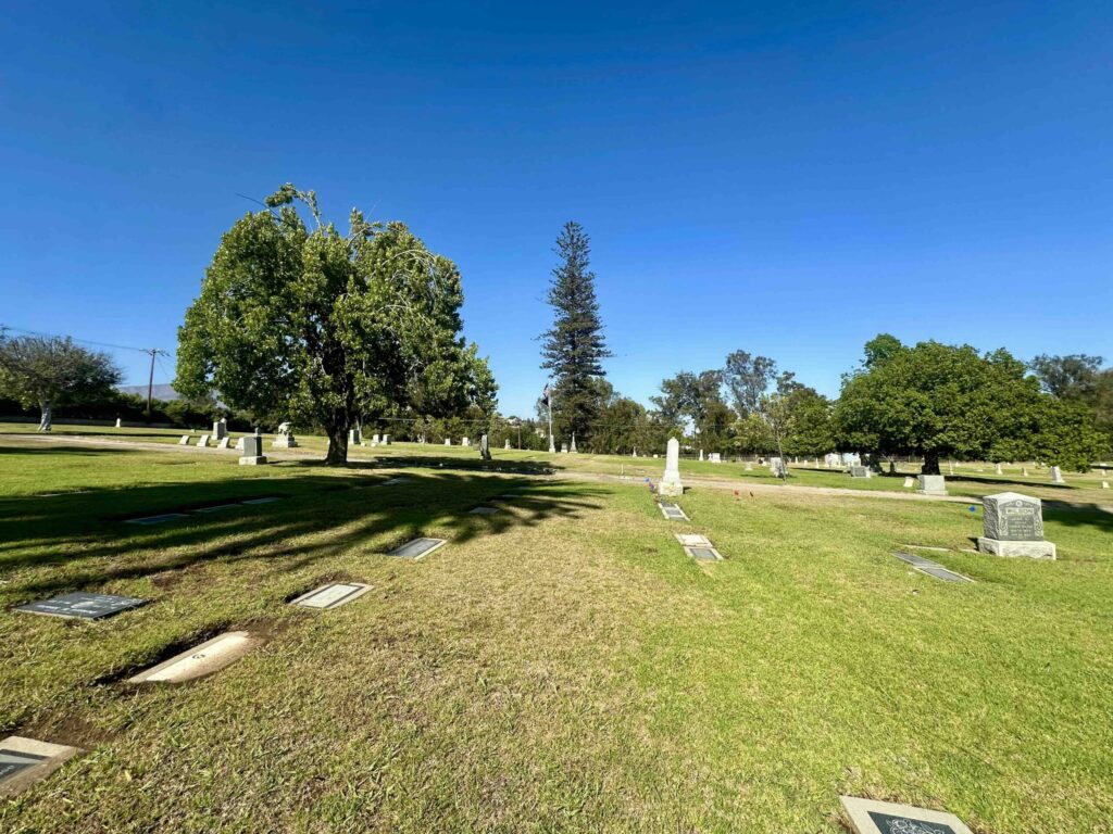 Section E Santa Paula Cemetery - Bayer Cemetery Brokers