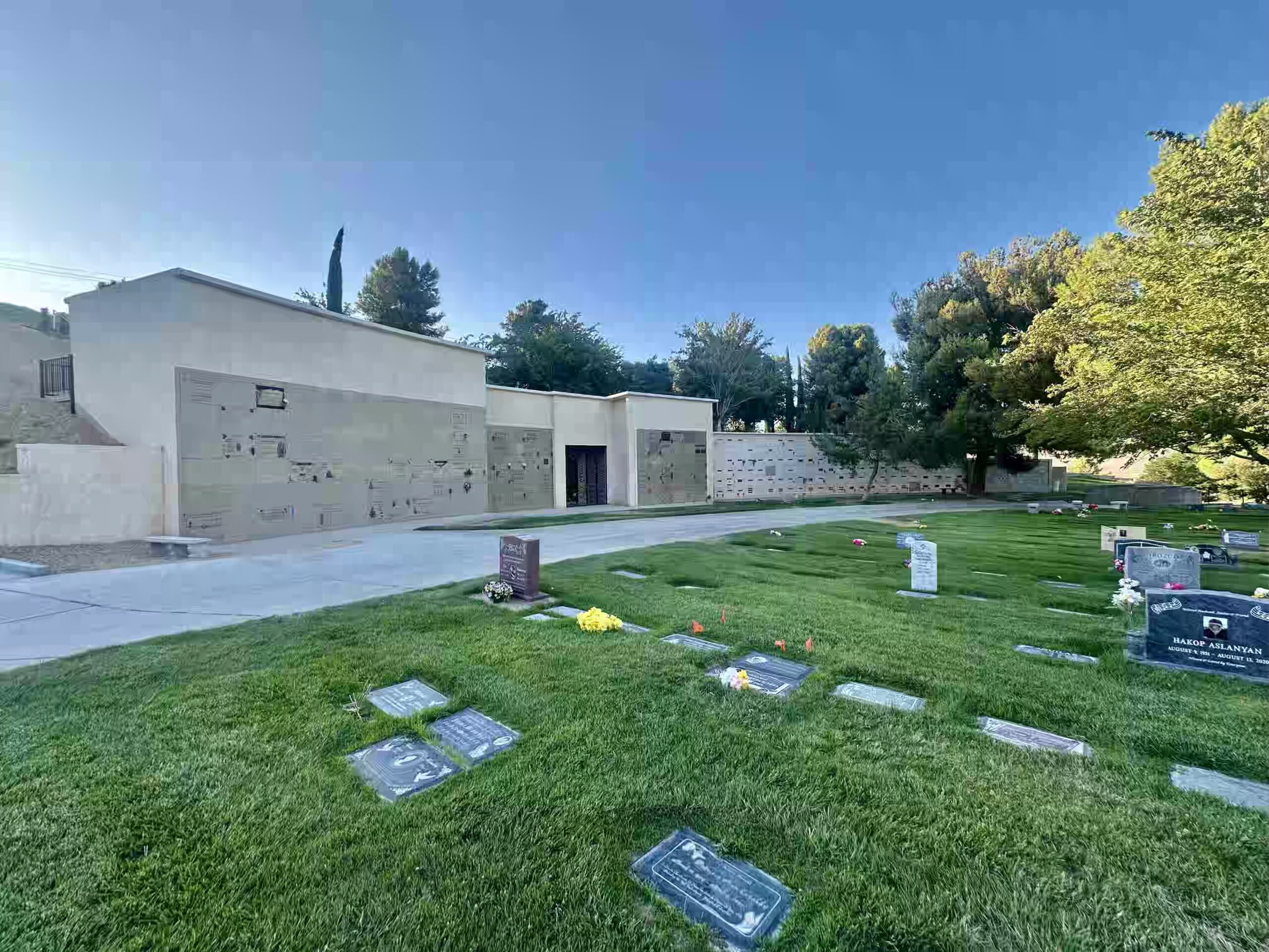 True companion mausoleum crypt in Honor West Mausoleum