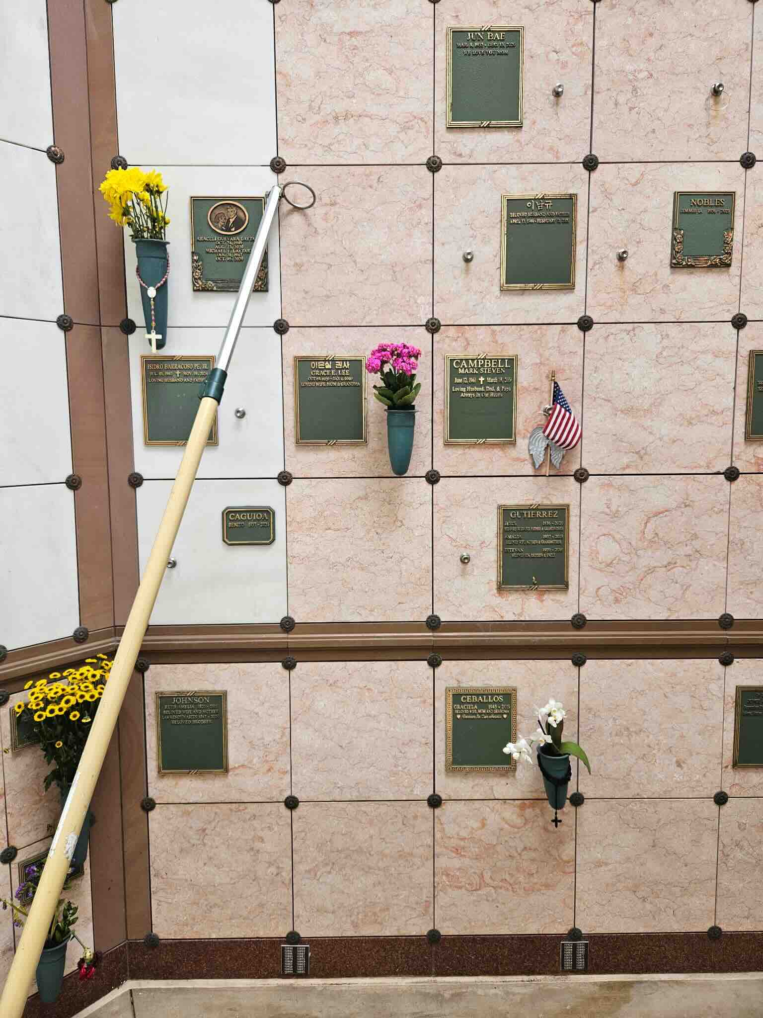 Four Capacity Niche in Courage, Heritage Mausoleum
