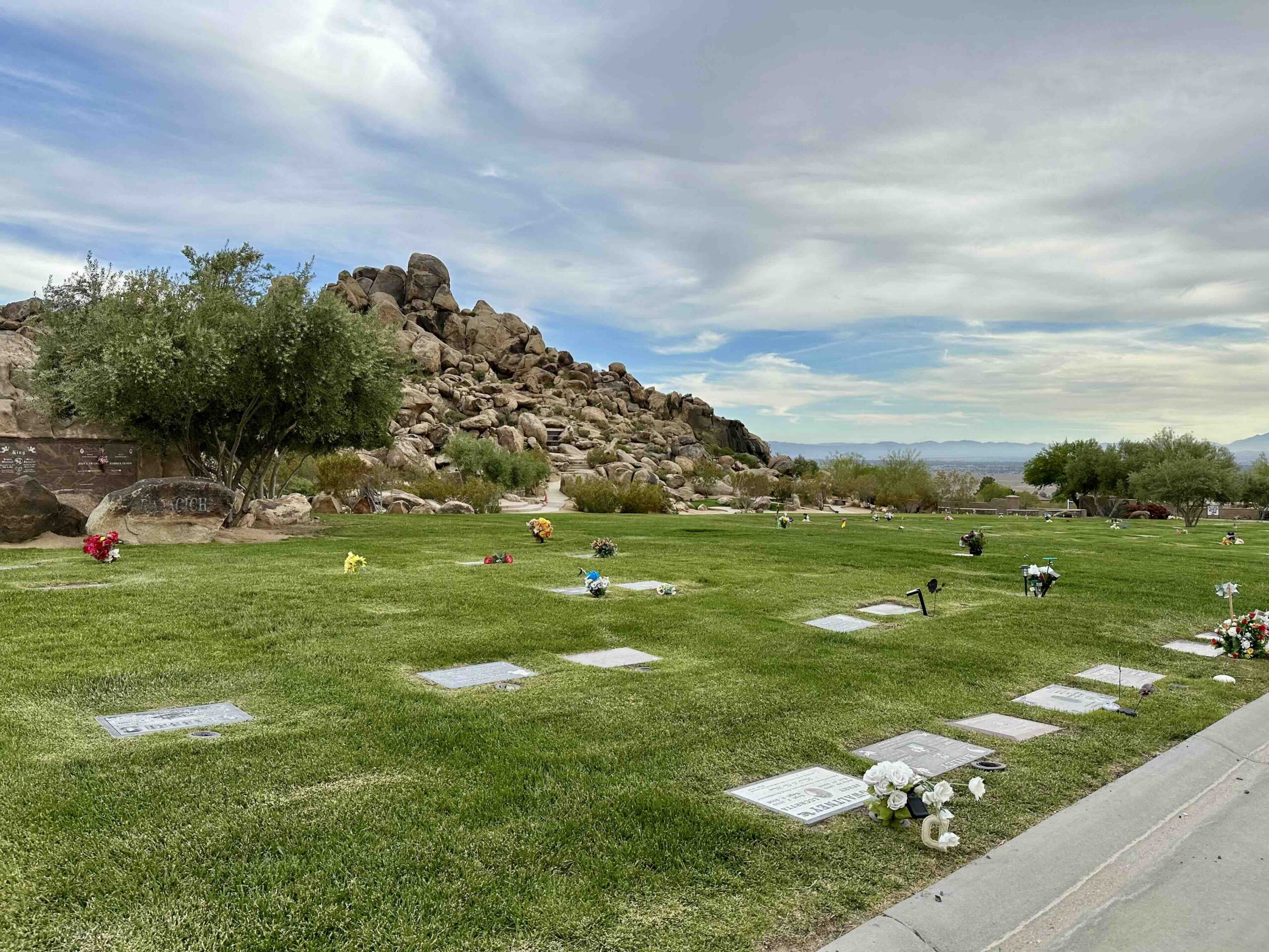 Double grave in Eternal Rocks